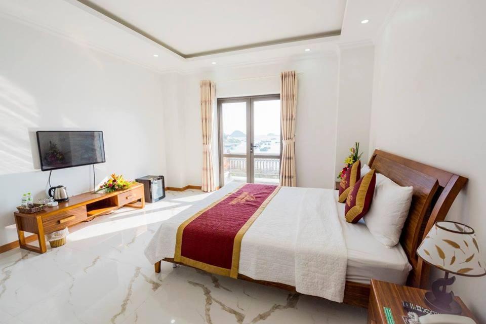 Quang Tung Hotel Dong Khe Sau Екстер'єр фото